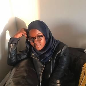 Meet your Posher, Noura